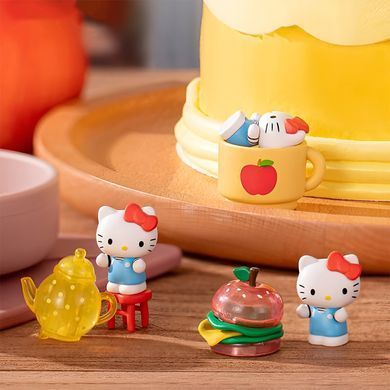 Фігурка-сюрприз Pop Top Hello Kitty &ndash; Яблучний воркшоп