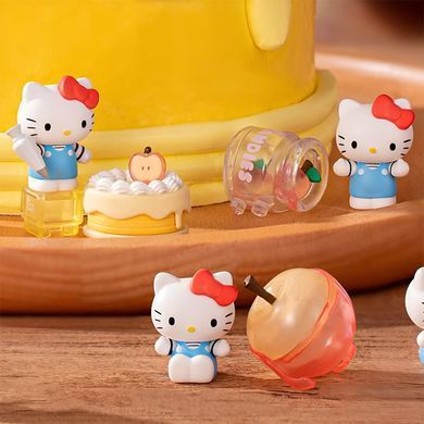Фігурка-сюрприз Pop Top Hello Kitty &ndash; Яблучний воркшоп