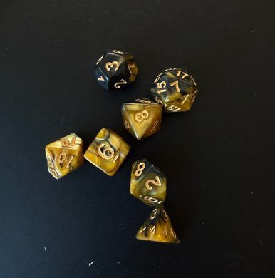 Набір кубиків у пробірці (7 шт.) жовто-чорний (Manticore Dice)