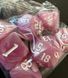 Набір кубиків (7 шт.) темно-рожевий із білими цифрами (Dark Pink with White Numbers Dice Set) - 2