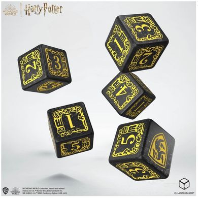 Набор кубиков с мешочком Harry Potter. Hufflepuff Dice & Pouch (5 шт.)