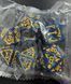 Набір кубиків (7 шт.) синій із золотим геловінським орнаментом (Halloween Blue & Gold Dice Set) - 1