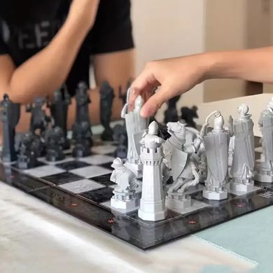 Настільна гра Шахи Гаррі Поттер (Harry Potter Wizards Chess Set)