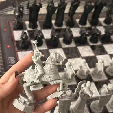 Настільна гра Шахи Гаррі Поттер (Harry Potter Wizards Chess Set)