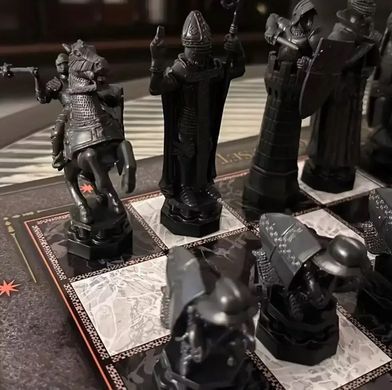 Настільна гра Шахи Гаррі Поттер (Harry Potter Wizards Chess Set)